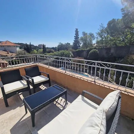 Mont Cabasse Comfortable Sainte-Maxime